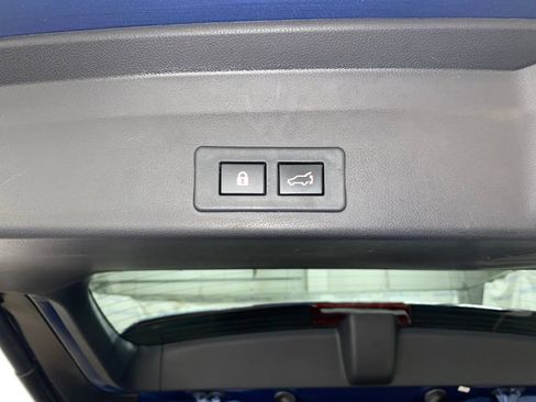 Used 2022 Subaru Ascent Touring AWD/4WD image 18