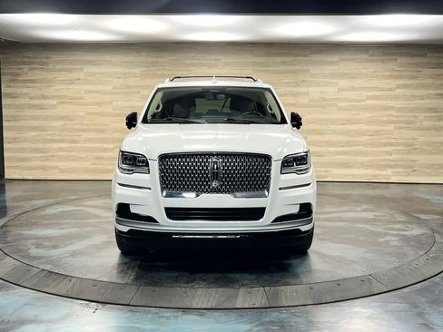 Used 2023 Lincoln Navigator Reserve AWD/4WD image 5