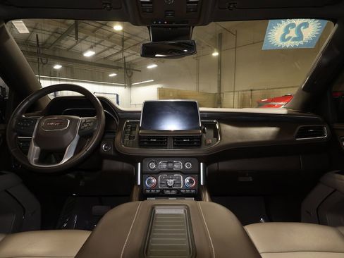 Certified 2023 GMC Yukon XL SLT image 30