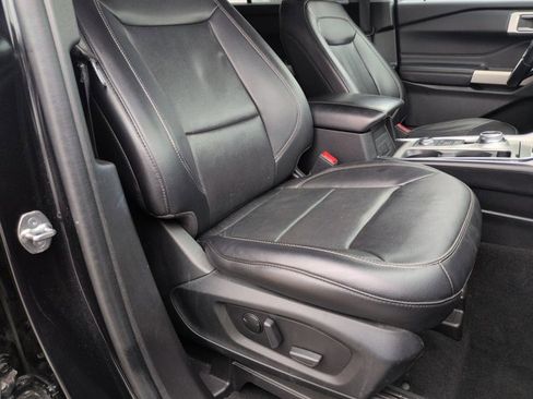 Used 2021 Ford Explorer Limited w/ Equipment Group 301A image 20