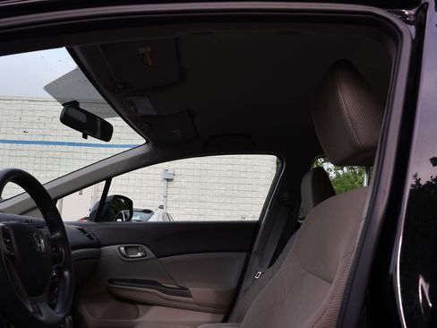 Used 2012 Honda Civic LX image 10