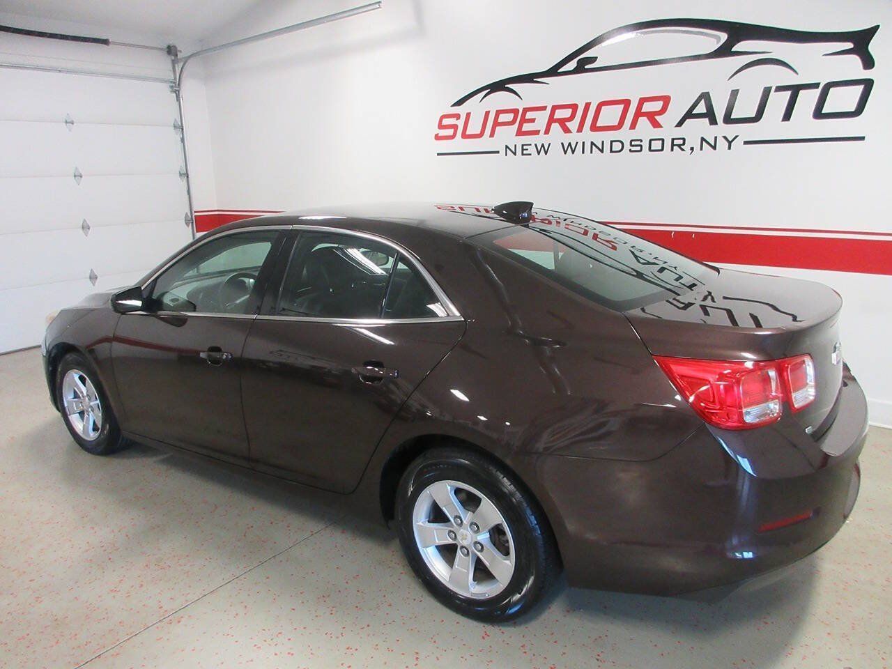 Used 2015 Chevrolet Malibu LT FWD image 3