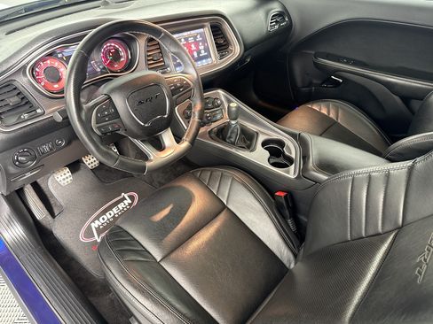 Used 2016 Dodge Challenger SRT Hellcat RWD image 19