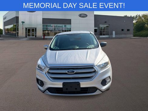 Used 2019 Ford Escape SE FWD image 3