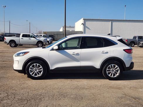 Used 2020 Ford Escape SE image 4