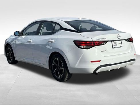Used 2025 Nissan Sentra SV image 5