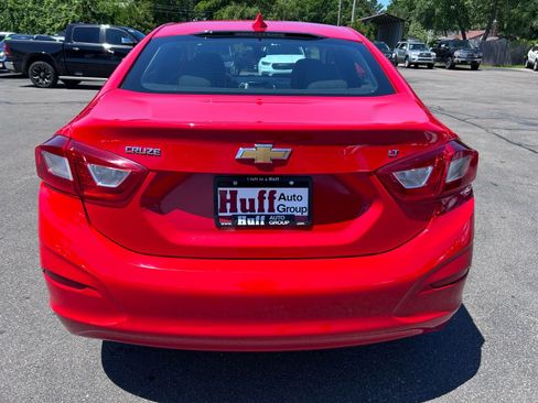 Used 2016 Chevrolet Cruze LT FWD image 7