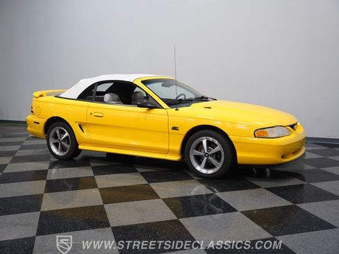 Used 1995 Ford Mustang GT RWD image 16