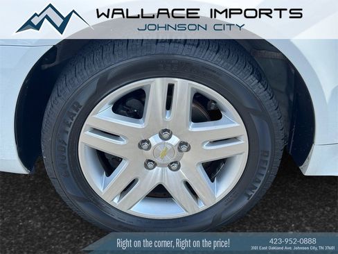 Used 2014 Chevrolet Impala LT w/ LT Sunroof Package image 9