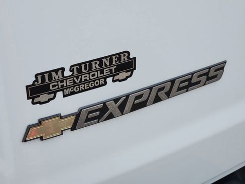 Used 2025 Chevrolet Express 2500 LT w/ LT Preferred Equipment Group RWD image 12