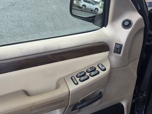 Used 2003 Ford Explorer Eddie Bauer RWD image 17