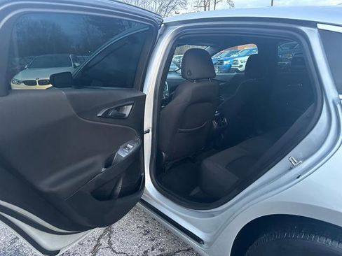 Used 2020 Chevrolet Malibu LT image 13