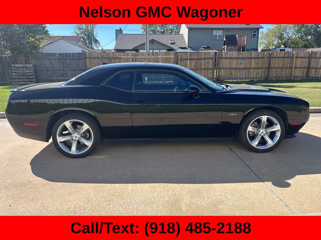 Used 2017 Dodge Challenger R/T w/ Sound Group RWD image 4