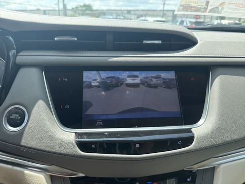 Used 2021 Cadillac XT5 Premium Luxury w/ LPO, Premium Carpet Package image 19