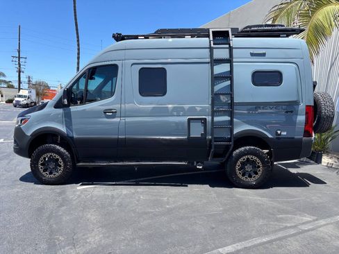 Used 2020 Mercedes-Benz Sprinter 2500 image 2