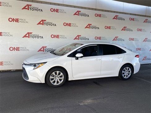 Certified 2022 Toyota Corolla LE FWD image 7