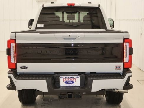 New 2025 Ford F350 Platinum w/ FX4 Off-Road Package image 7