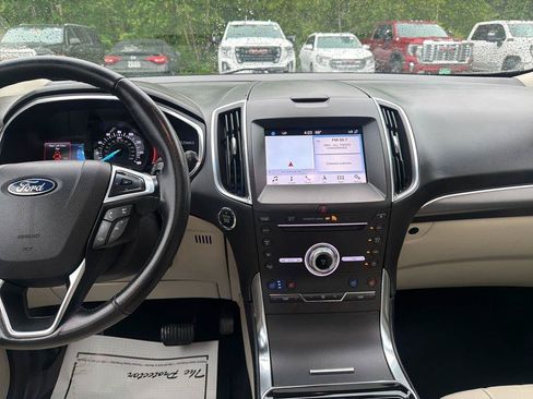 Used 2019 Ford Edge Titanium w/ Equipment Group 301A AWD/4WD image 23