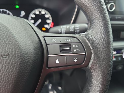 Used 2023 Honda CR-V LX image 17