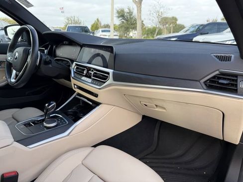 Used 2020 BMW 330i xDrive Sedan w/ Premium Package image 9