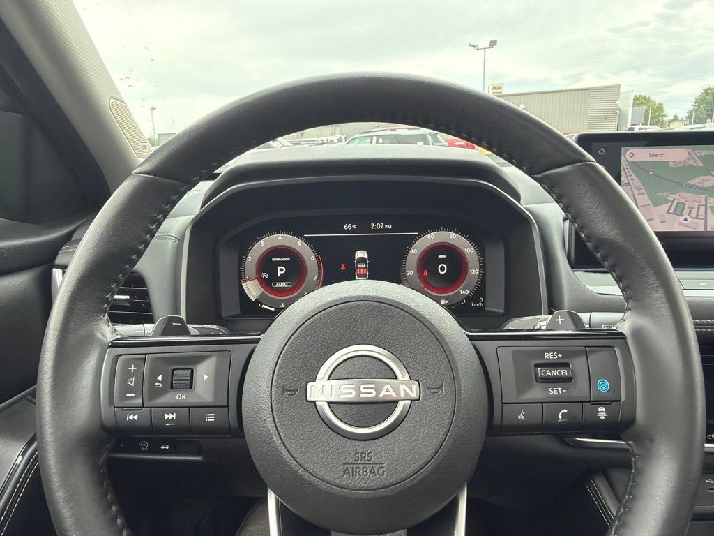 Used 2024 Nissan Rogue Platinum AWD/4WD image 16