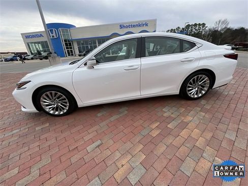 Used 2022 Lexus ES 350 Ultra Luxury image 32