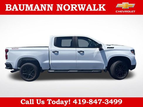 Used 2025 Chevrolet Silverado 1500 Custom Trail Boss w/ Turbomax Blackout Package AWD/4WD image 8