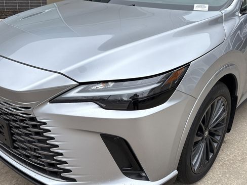 Certified 2025 Lexus RX 350 Premium w/ Accessory Package image 6