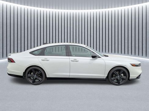 Used 2023 Honda Accord Sport image 4