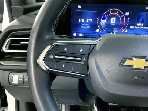 Used 2024 Chevrolet Traverse LT image 18