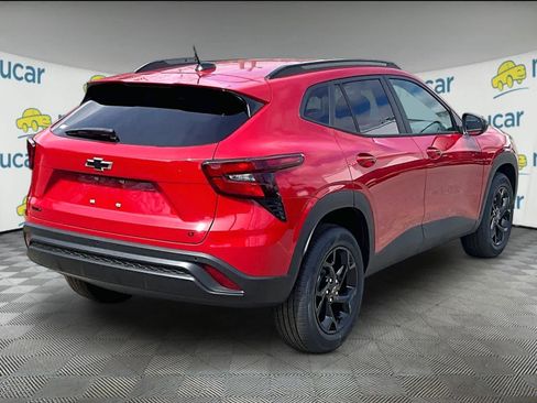 New 2026 Chevrolet Trax LT w/ Driver Confidence Package FWD image 7