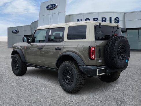 New 2026 Ford Bronco Badlands image 3