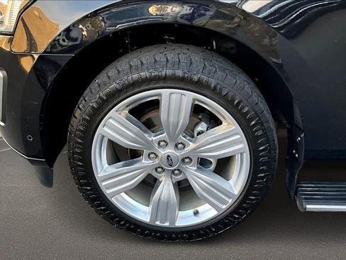 Used 2021 Ford Expedition Platinum image 8