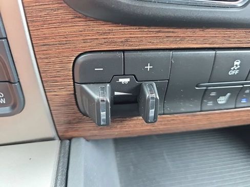 Used 2018 RAM 1500 Laramie AWD/4WD image 31