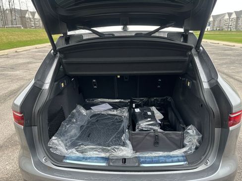 New 2026 Jaguar F-PACE R-Dynamic S AWD/4WD image 18
