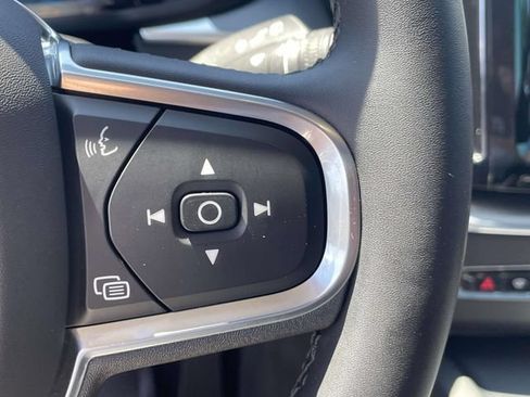 Used 2023 Volvo XC60 B5 Core w/ Climate Package AWD/4WD image 35