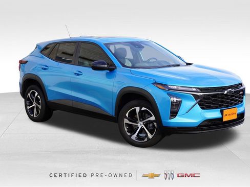 Certified 2025 Chevrolet Trax RS w/ Sunroof Package image 1