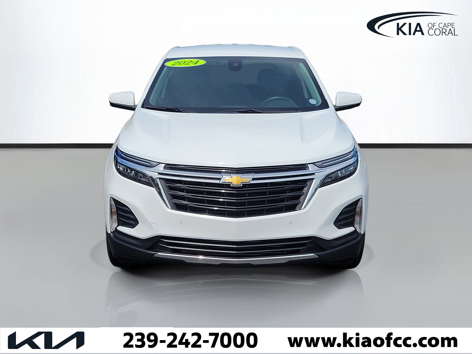Used 2024 Chevrolet Equinox LT FWD image 2