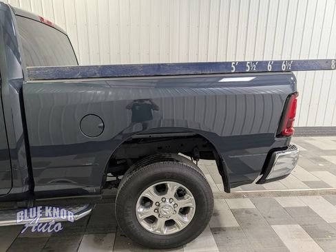 Used 2025 RAM 2500 Big Horn AWD/4WD image 3