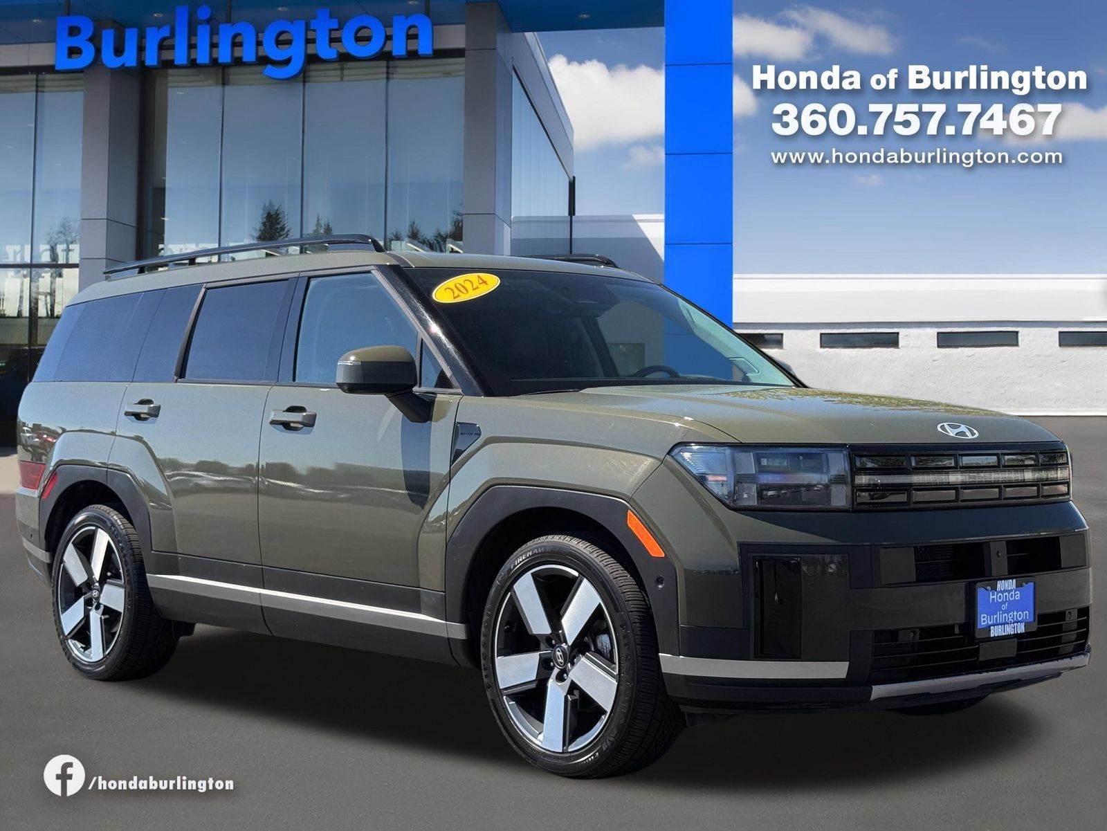 Used 2024 Hyundai Santa Fe Limited AWD/4WD image 8