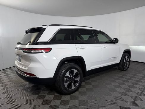 Used 2023 Jeep Grand Cherokee 4WD 4xe image 8