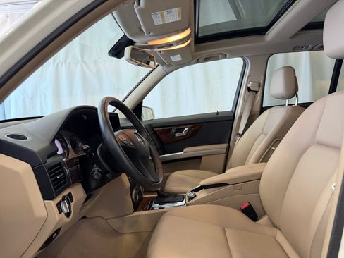 Used 2011 Mercedes-Benz GLK 350 4MATIC image 5