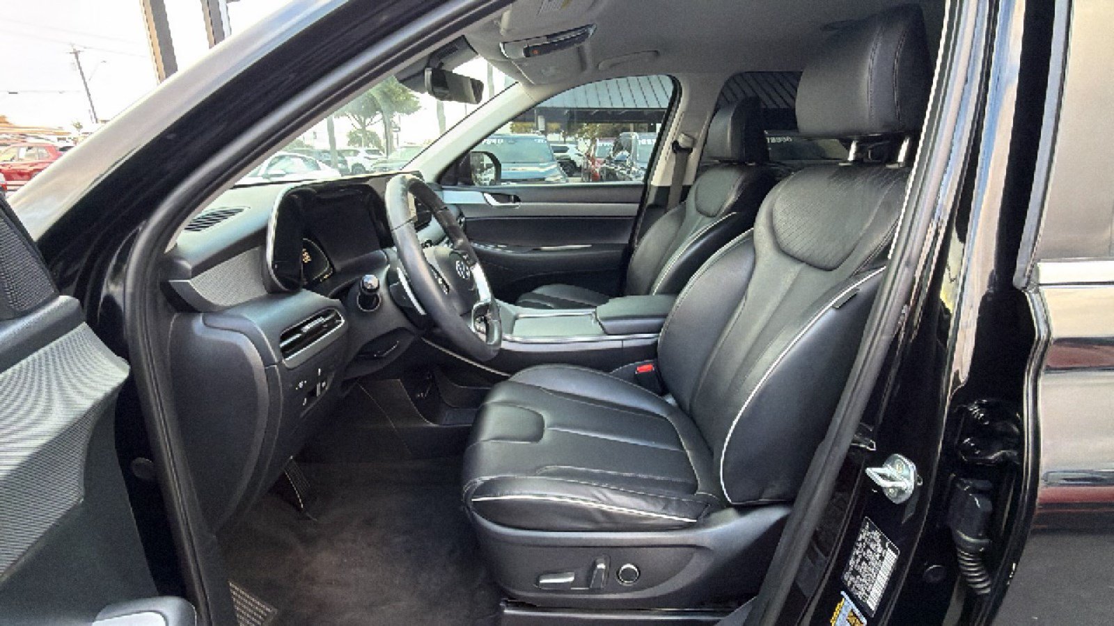 Used 2023 Hyundai Palisade SEL w/ Cargo Package FWD image 12