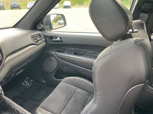Used 2023 Dodge Durango R/T w/ Hemi Orange Plus Package AWD/4WD image 27