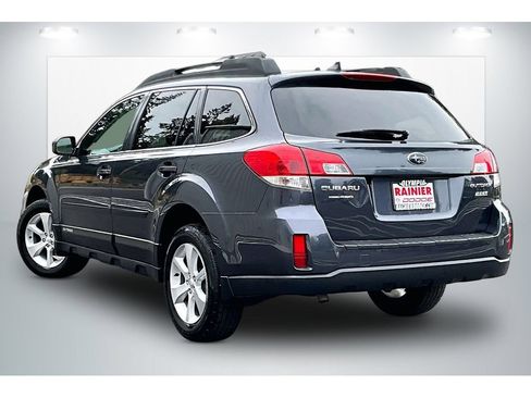 Used 2013 Subaru Outback 2.5i Limited AWD/4WD image 12