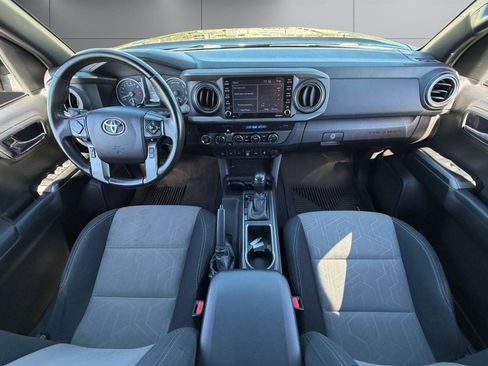 Used 2021 Toyota Tacoma TRD Off-Road w/ Technology Package image 12