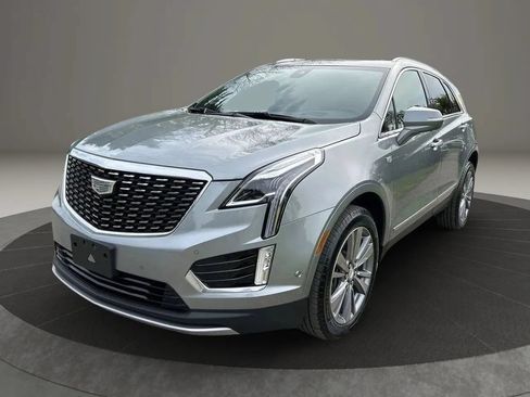 Used 2024 Cadillac XT5 Premium Luxury w/ Technology Package AWD/4WD image 2