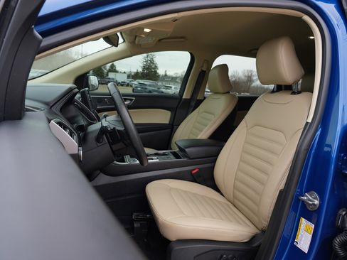 Used 2024 Ford Edge SEL w/ Convenience Package image 16