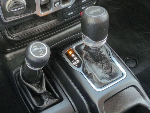 Certified 2022 Jeep Wrangler Unlimited Sport image 16