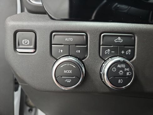 Certified 2024 GMC Sierra 1500 Elevation AWD/4WD image 28